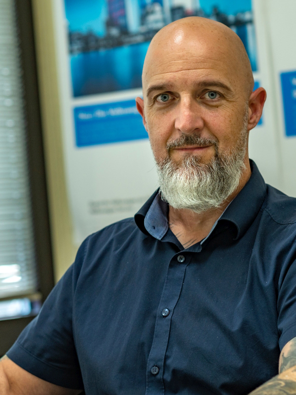 Das Bild zeigt Prokurist und Serviceleiter Christian Warth